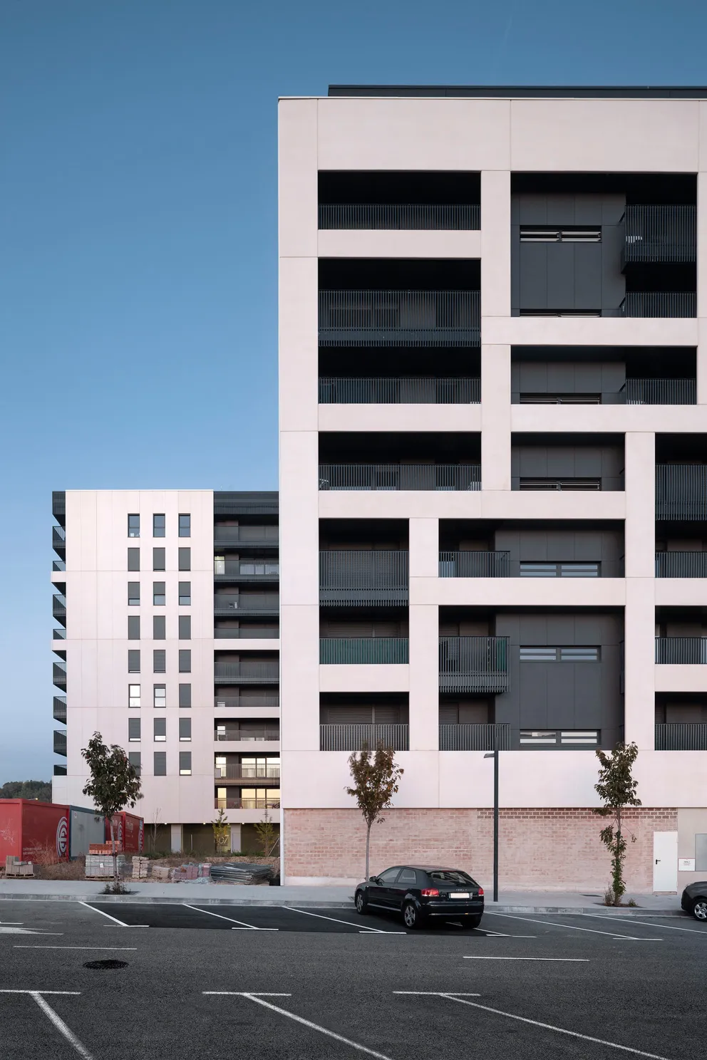 111 viviendas en Soto de Lezkairu, Pamplona.