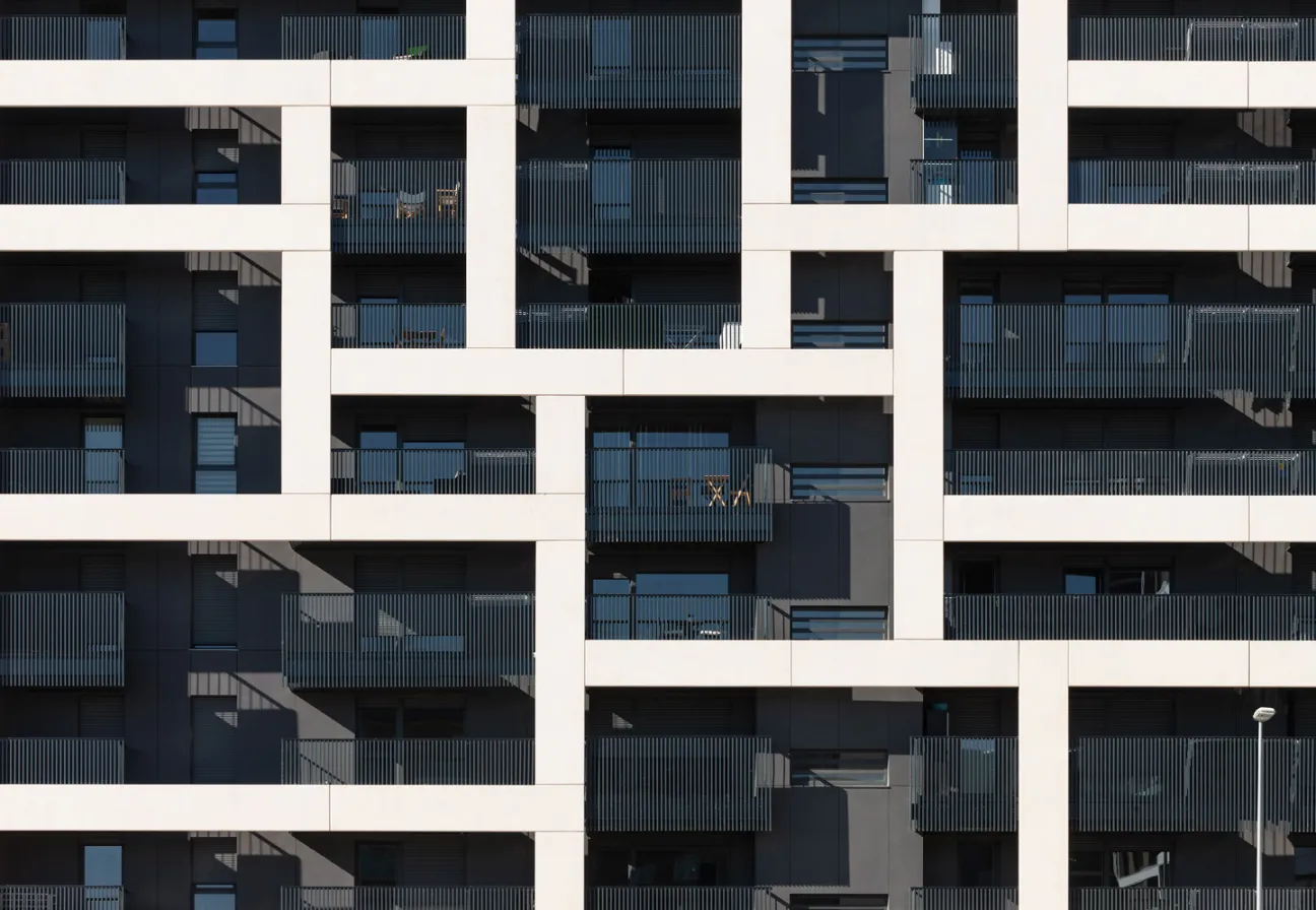 111 viviendas en Soto de Lezkairu, Pamplona.