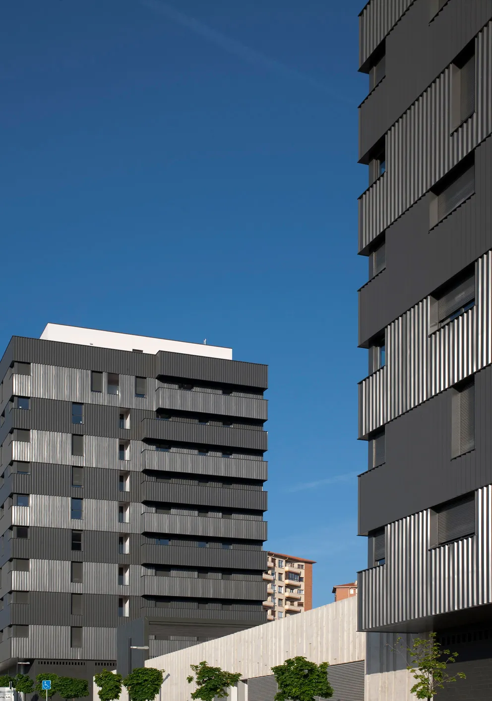 74 viviendas en Soto de Lezkairu, Pamplona.