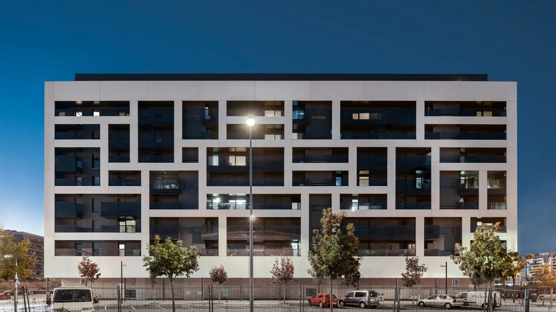 111 viviendas en Soto de Lezkairu, Pamplona.