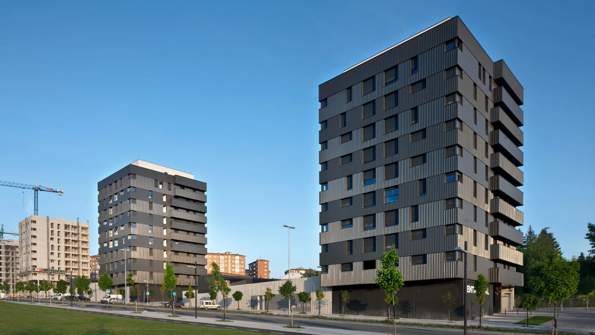 74 viviendas en Soto de Lezkairu, Pamplona.